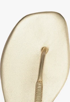 New Schutz Elsha Flat Sandal Gold
