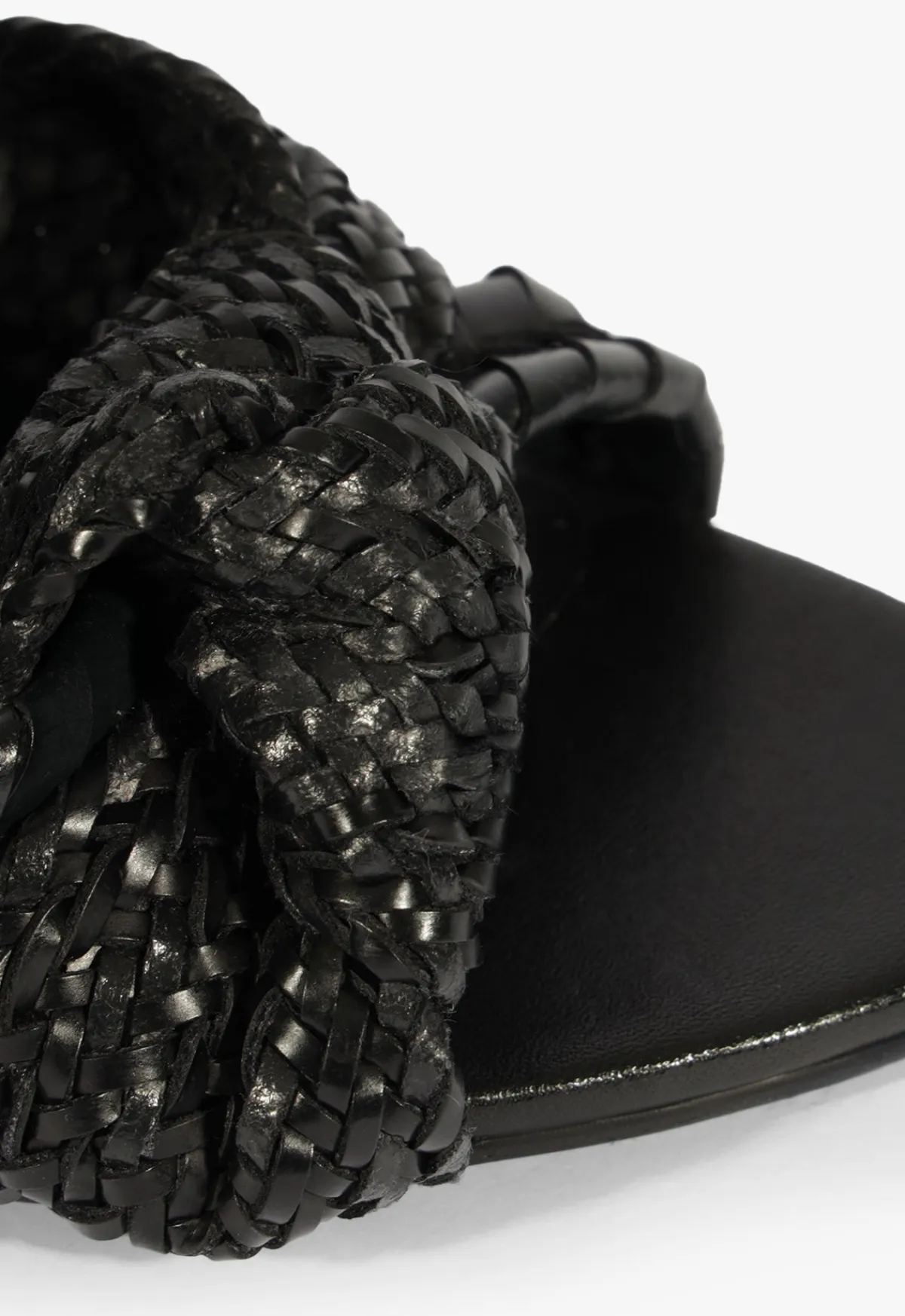 Hot Schutz Khari Sandal Black